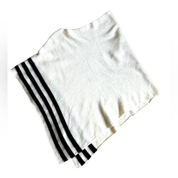 100% Cashmere Topper White with Black Stripes One Size - Picture 1 of 10